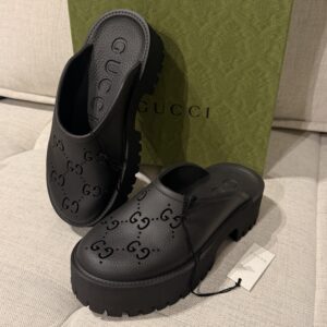 Gucci Gumowe Klapki 37